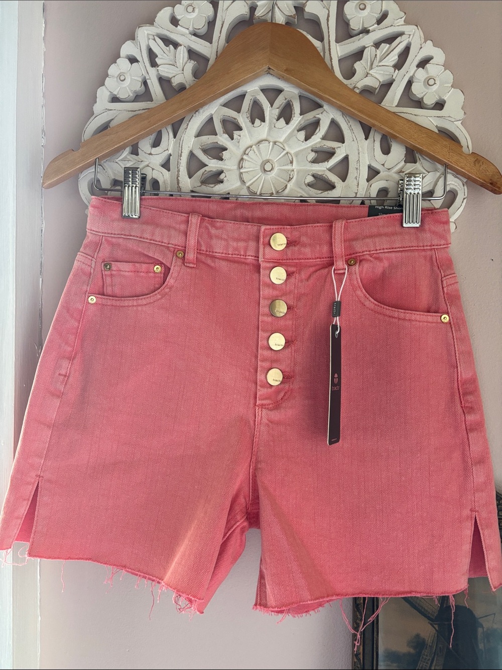 TRACTR SLIM HIGH RISE DENIM SHORTS